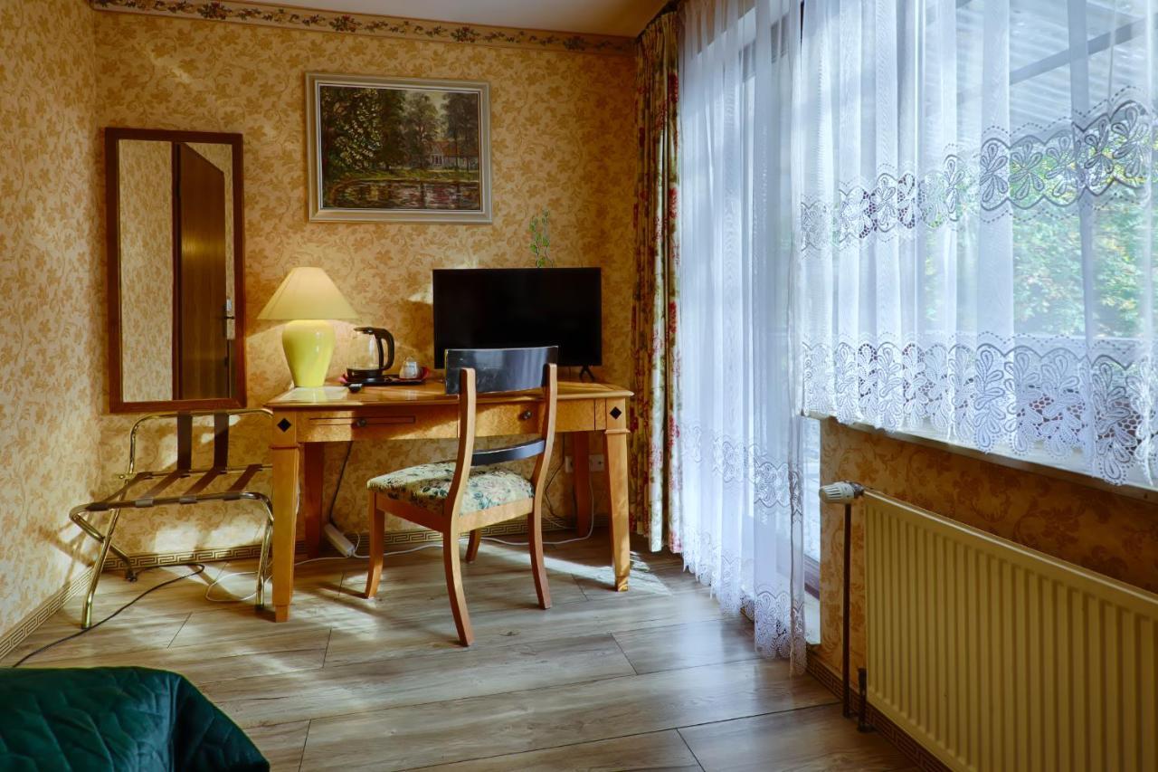 Bed and Breakfast Waldschlösschen Mittenwalde Exterior foto